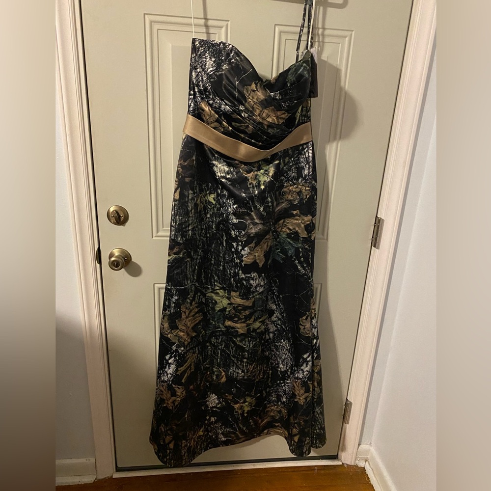 Pretty Maids dress size 16 prom bridesmaid forest camo bronze waistband